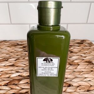 ORIGINS
MEGA-MUSHROOM RELIEF & RESILIENCE - SOOTHING TREATMENT LOTION
NEW
